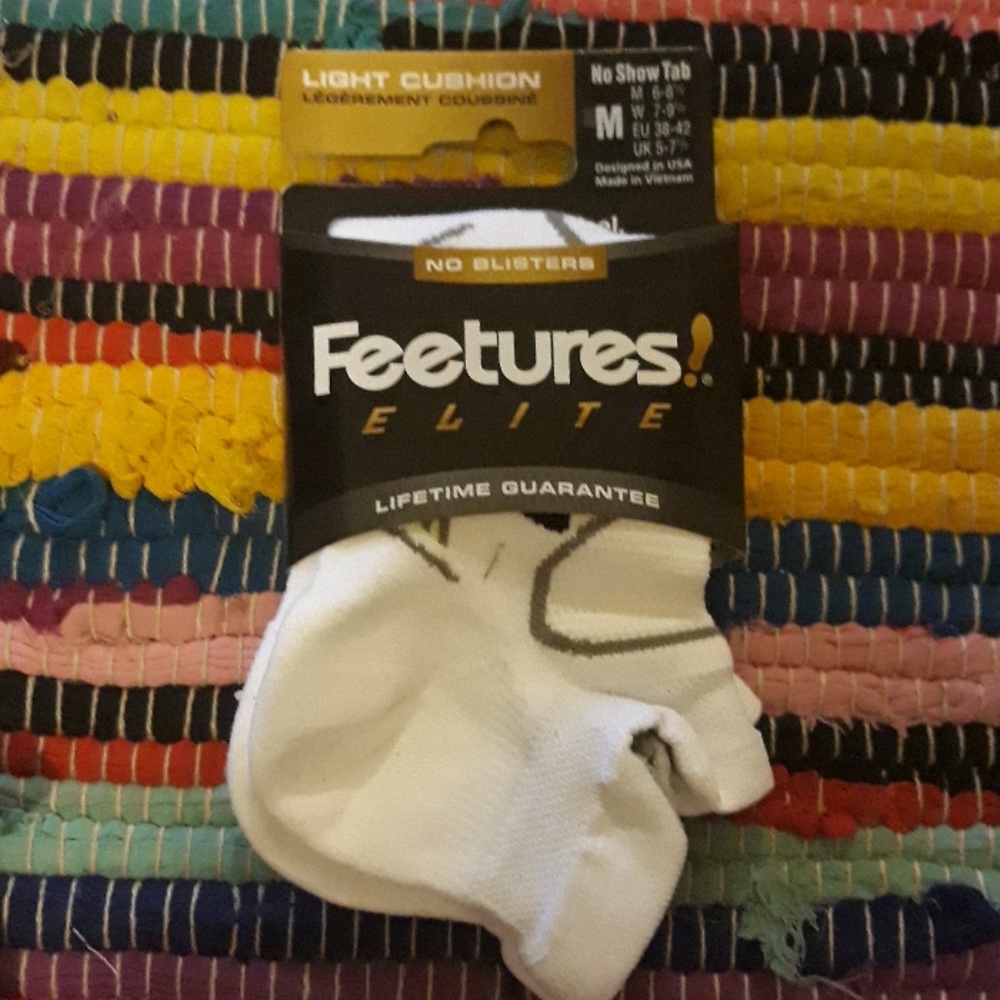 Feetures Athletic Socks - Grey